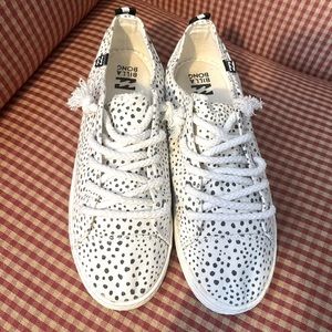 SOLD Billabong Shoes